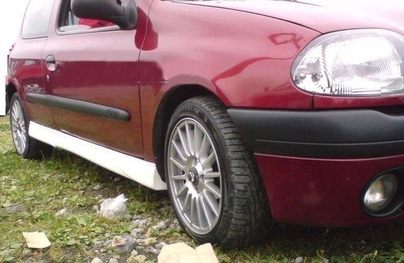 Maxton Side Skirts 1 Renault Clio Ii