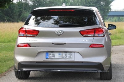 Maxton Central Rear Splitter (WITHOUT Vertical Bars) Hyundai I30 Mk3 Hatchback
