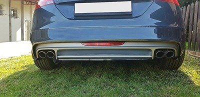 Maxton Central Rear Splitter Audi Tt S 8j