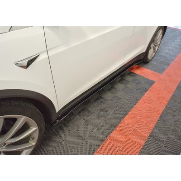 Maxton Side Skirts Diffusers V.2 Tesla Model X