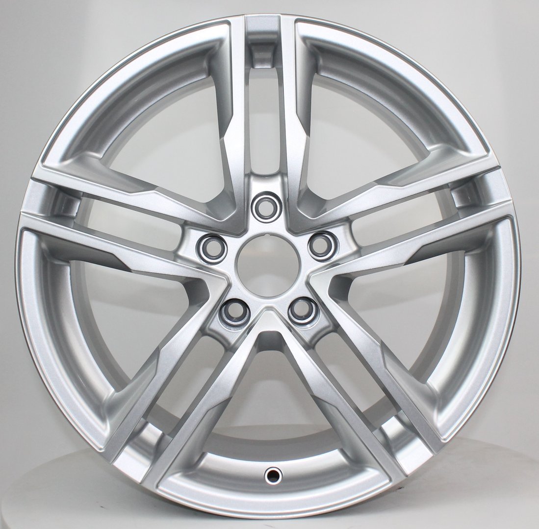 Llanta Italian Wheels STYLE AUDI 555 ITALY SILVER 7.5x17" 5x112 ET30 CB66.6
