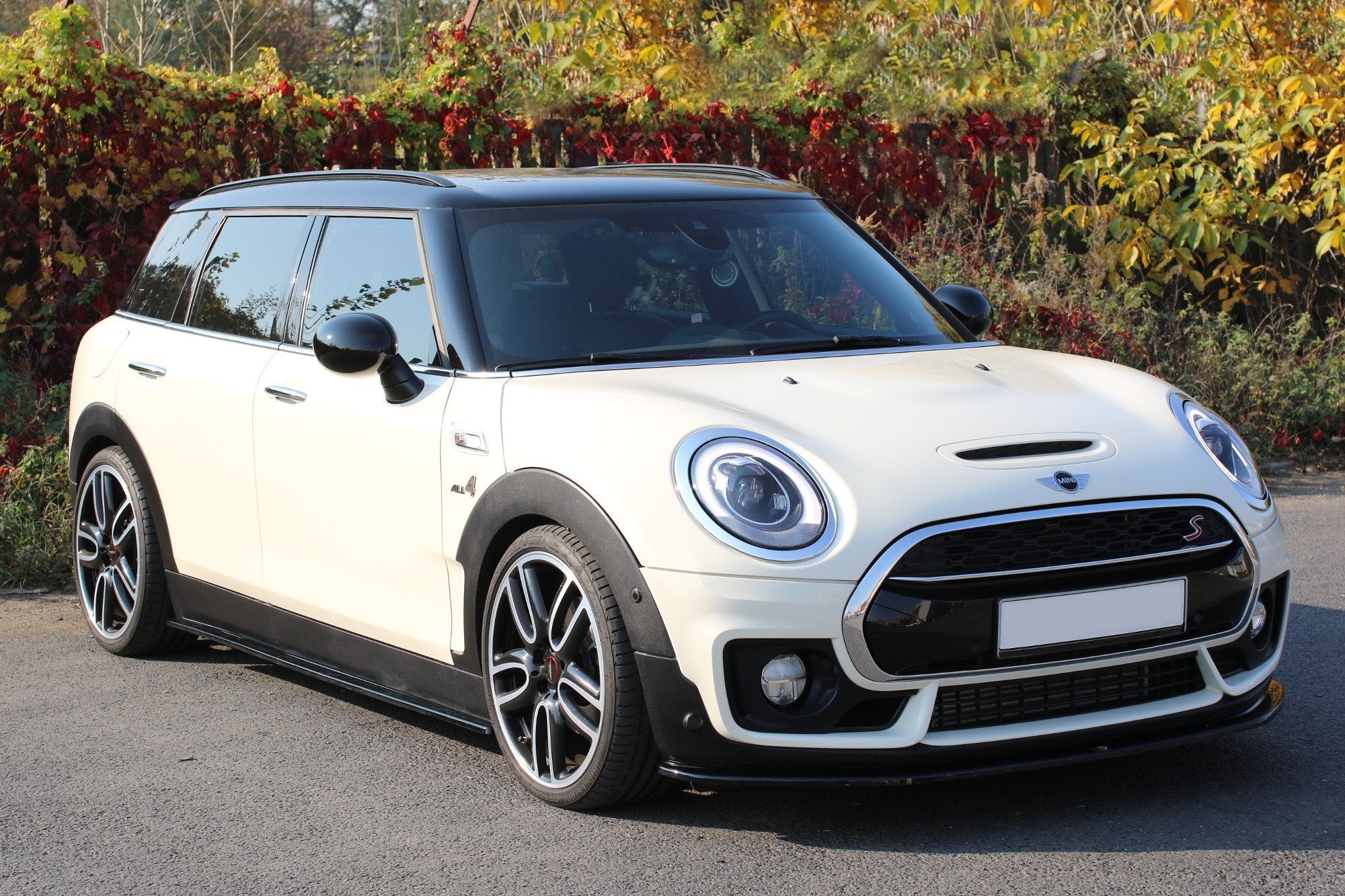 pol_pl_Dokladki-progow-MINI-CLUBMAN-S-MK2-F54-JCW-7313_1 Maxton Design Difusores de faldones laterales Mini Clubman S Mk2 (F54) JCW - Imagen 1