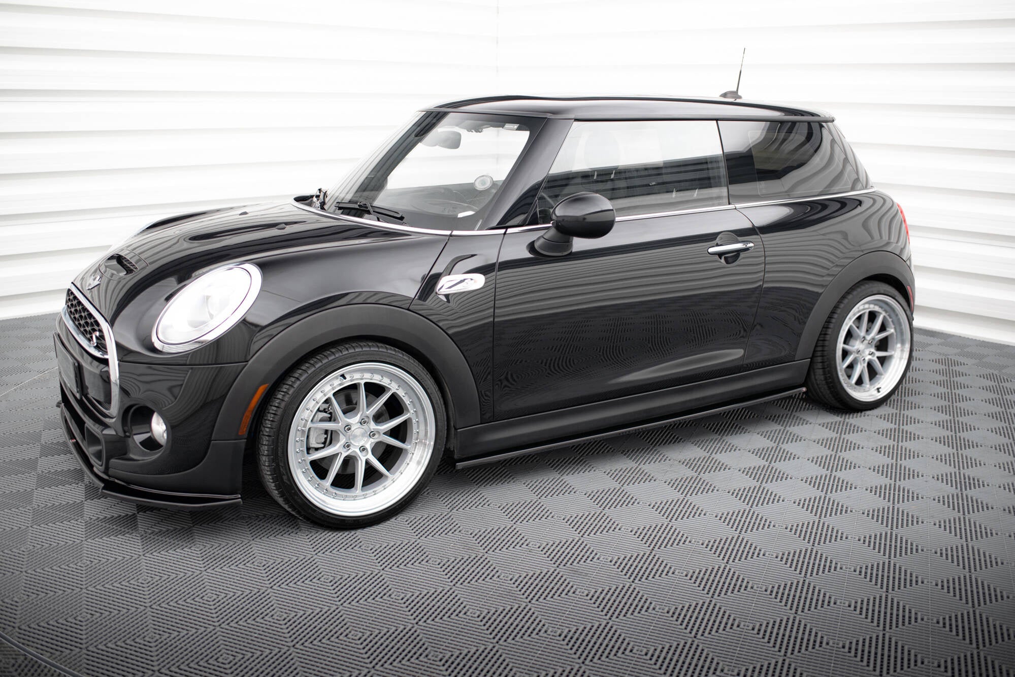 pol_pl_Dokladki-progow-Mini-Cooper-S-F56-F56-Facelift-7470_3 Maxton Design Difusores de faldones laterales para Mini Cooper S F56 / F56 Facelift - Imagen 1