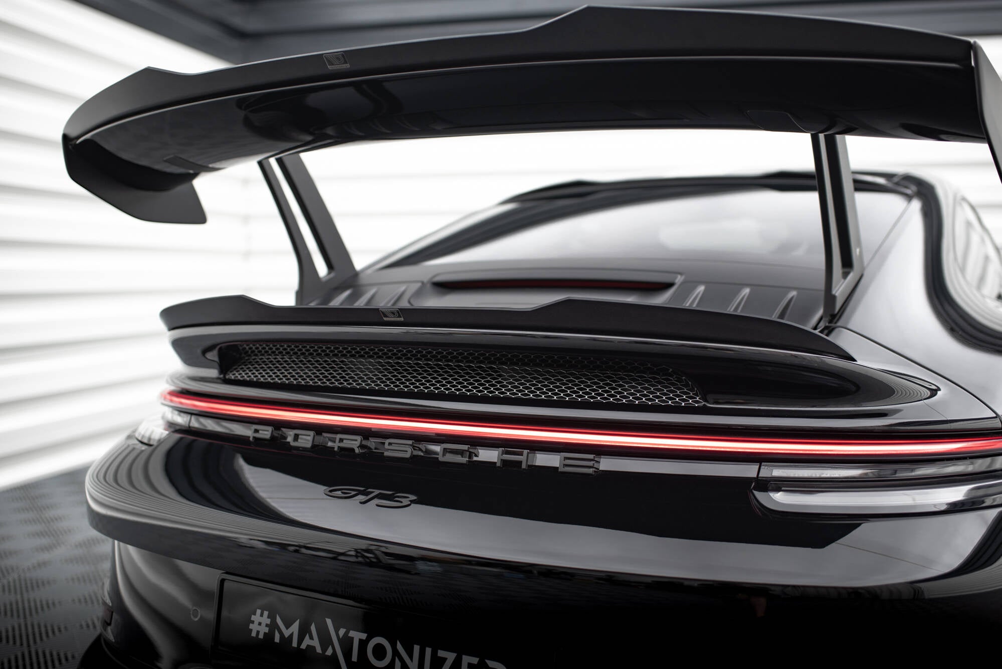 pol_pl_Dolne-Przedluzenie-Spoilera-Porsche-911-992-GT3-19011_1 Maxton Design Tapa del alerón inferior Porsche 911 992 GT3 - Imagen 1