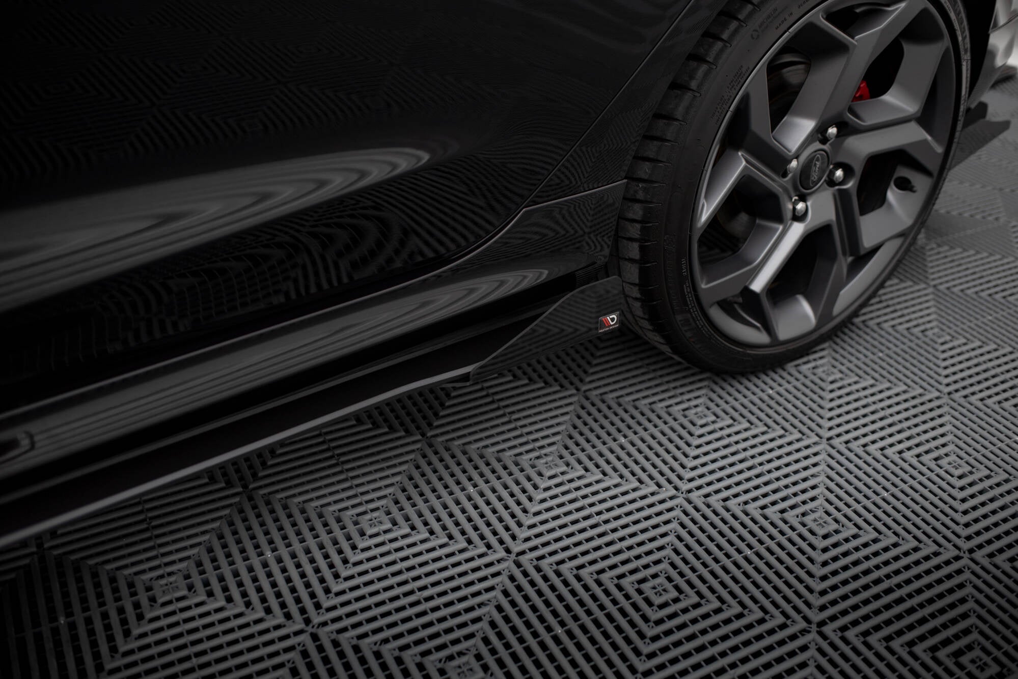 pol_pl_Side-Flaps-Ford-Fiesta-ST-ST-Line-Mk8-10714_4 Maxton Design Aletas laterales Ford Fiesta ST / ST-Line Mk8 - Imagen 1