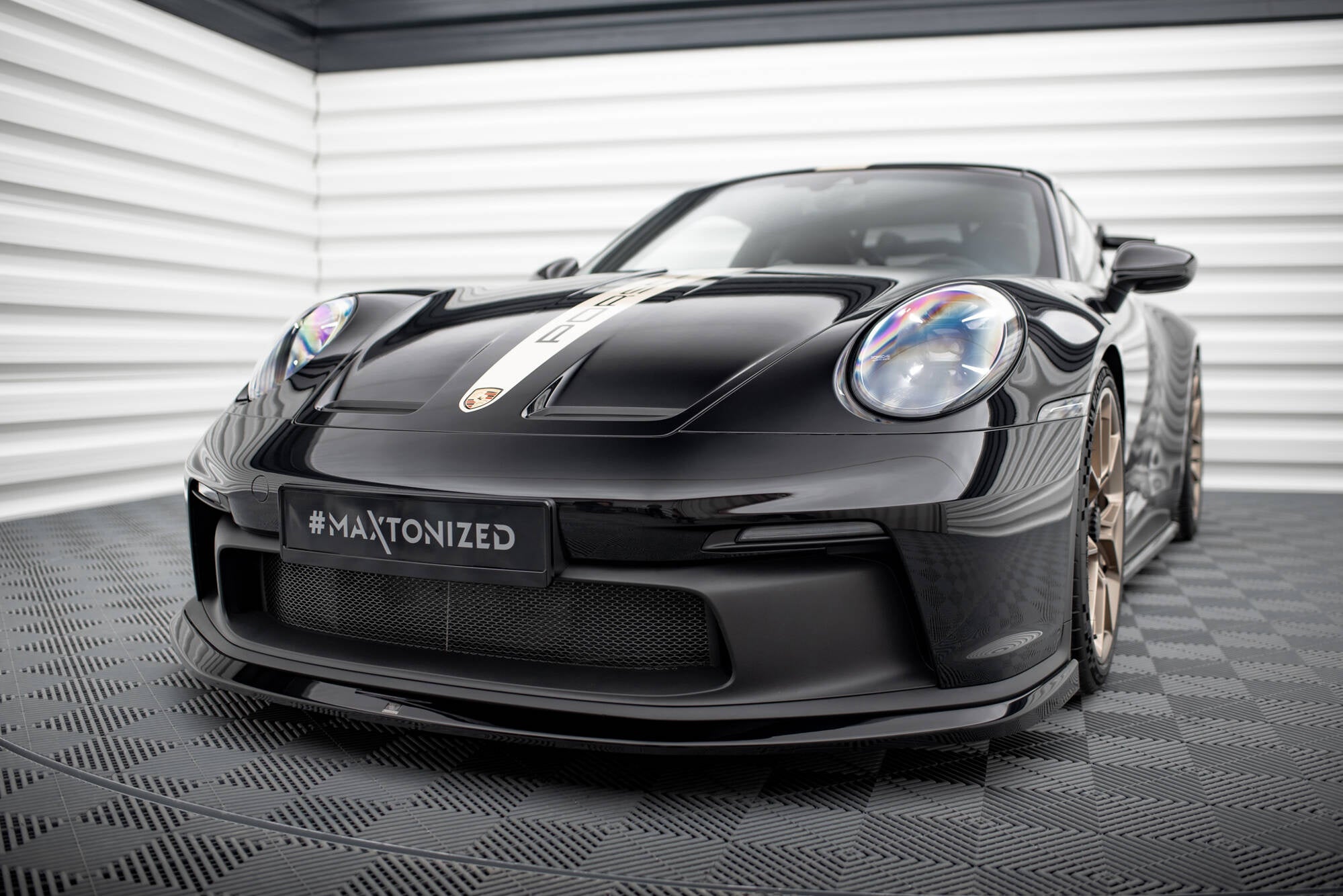 pol_pl_Splitter-Przedni-Porsche-911-992-GT3-19012_4 Maxton Design Divisor delantero Porsche 911 992 GT3 - Imagen 1