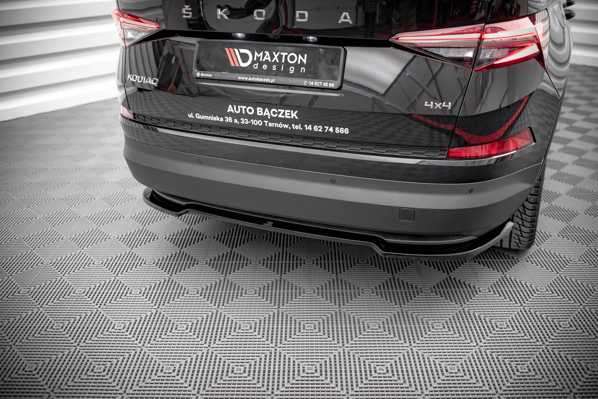 pol_pl_Splitter-Tylny-Skoda-Kodiaq-Mk1-Facelift-14578_5 Maxton Design Divisor Trasero Para Skoda Kodiaq Mk1 Facelift - Imagen 1